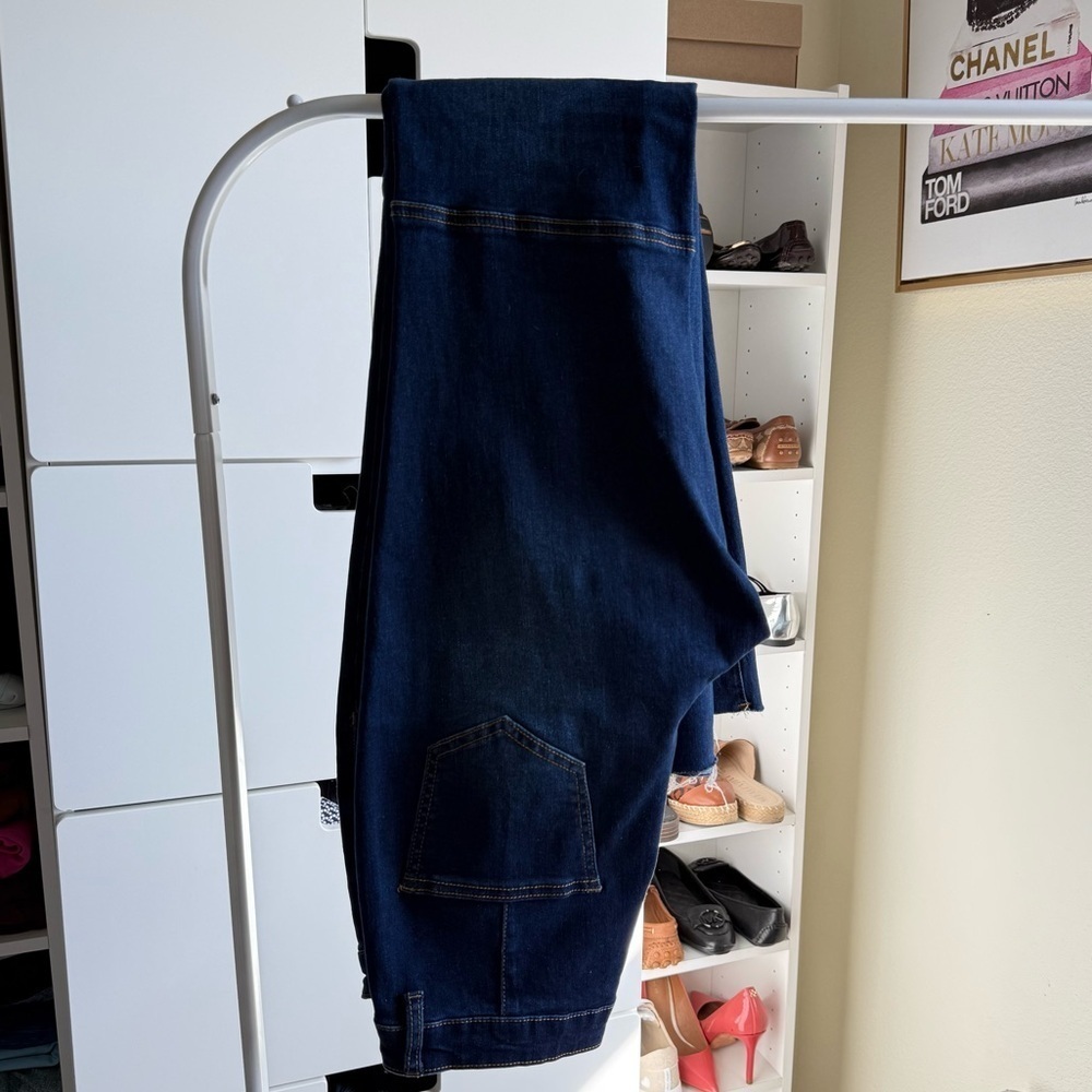 Women's Blue High Waisted Flare Jeans - Picture 5 of 6